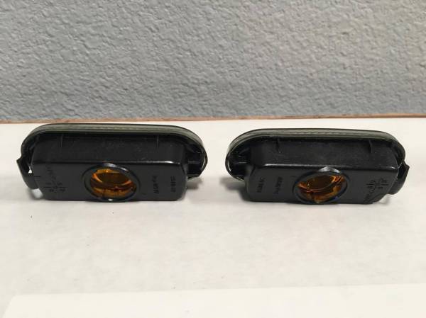 BLACK SIDE BLINKER SET LENSES ONLY PASSAT B4 1995-97